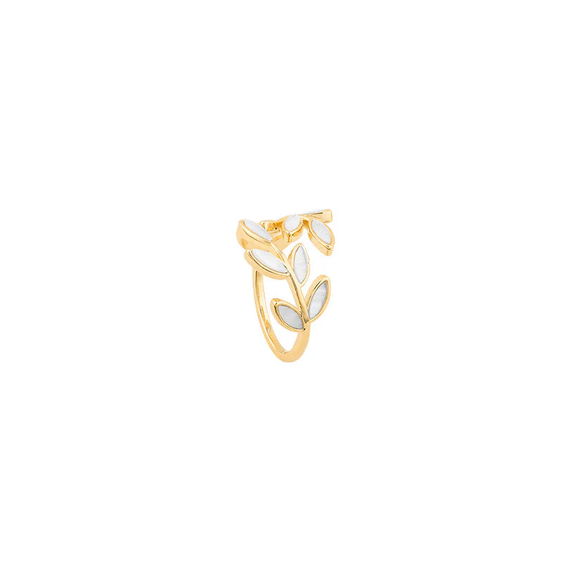 Adjustible Gold Ring with Leaf and White Opal - Image 4