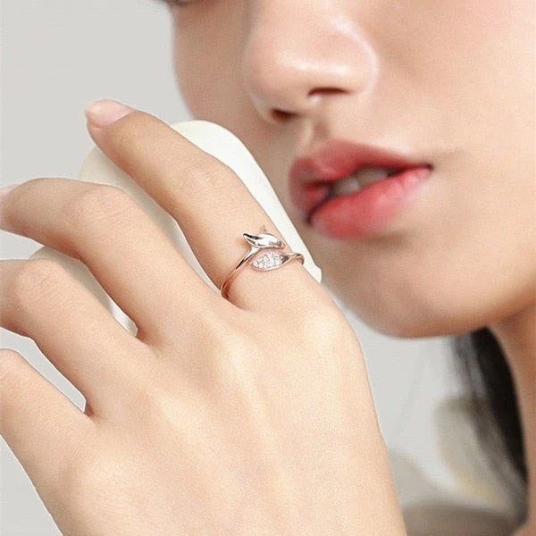 Rose Silver Fox Ring - Image 4