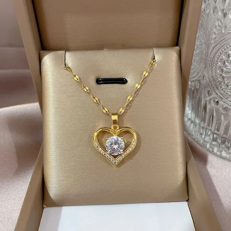 Heart Pendant Necklace - Image 2