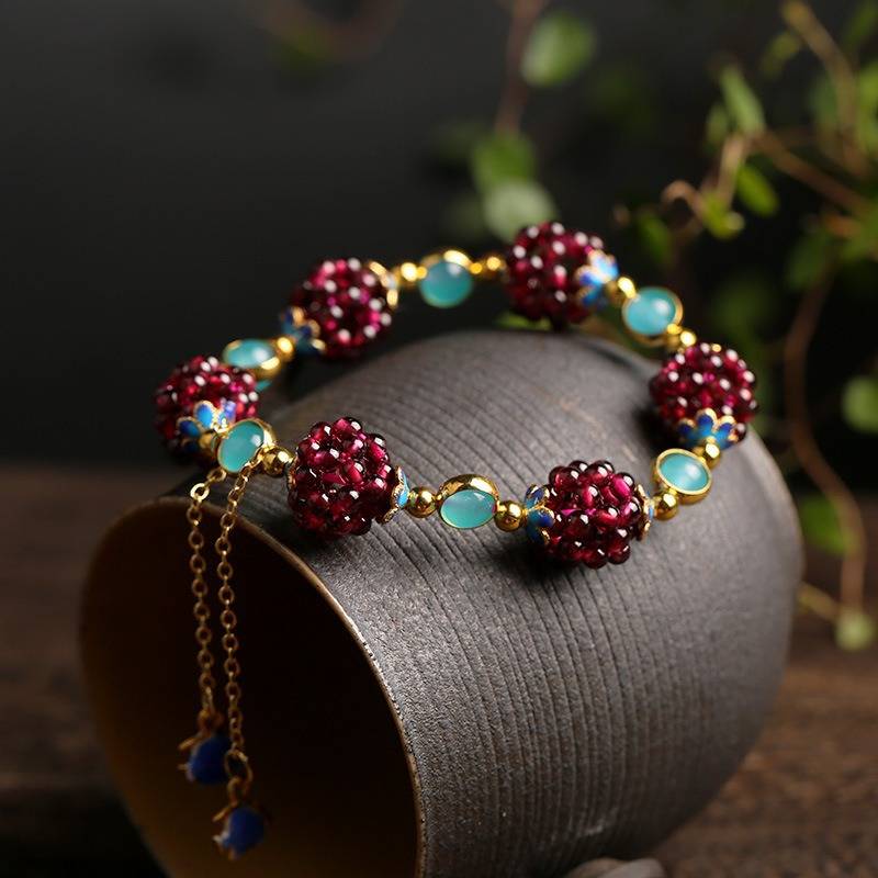 Berry Bracelet in Natural Stone