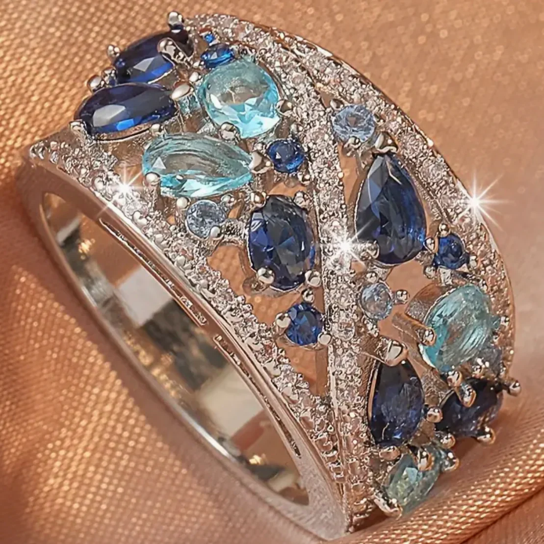 Blue Vintage Zirconia Ring