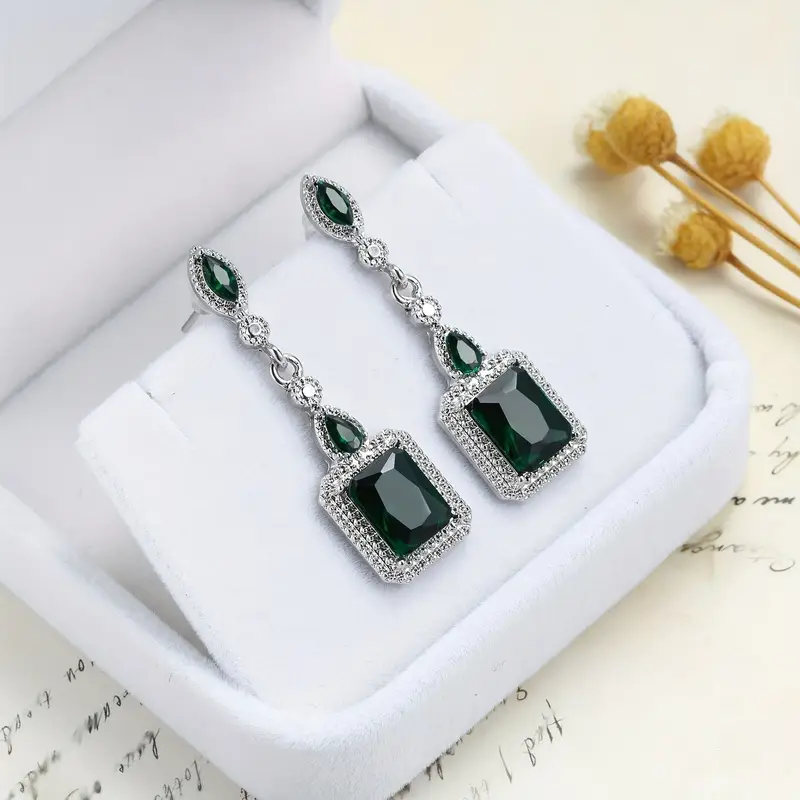 Clarion Verdancia Earrings | White Gold - Image 2