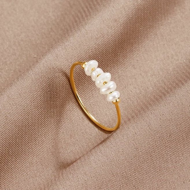 Clasic Ring with Freshwater Pearl