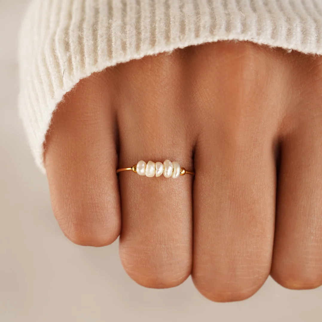 Clasic Ring with Freshwater Pearl - Image 2