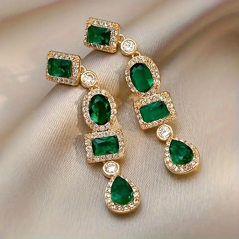 Coraline Esmarisse Dangle Earrings | Gold - Image 2