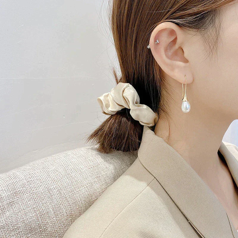 Drope Earrings with Pearls - Image 2