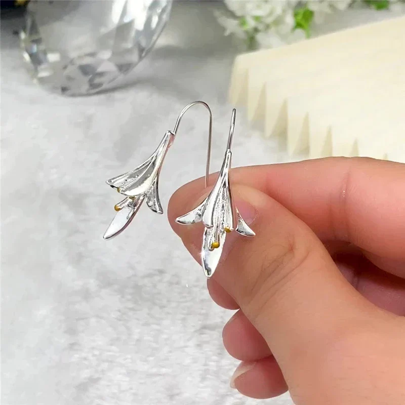Earrings with Flowers Made of Silver - Image 4