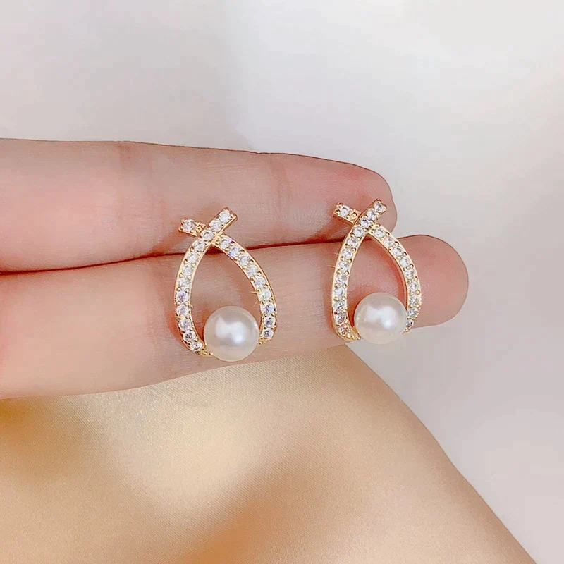 Earrings with Pearls and Glitter - Image 3