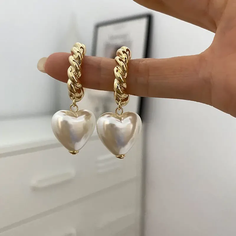 Eglant Pearl Heart Earrings