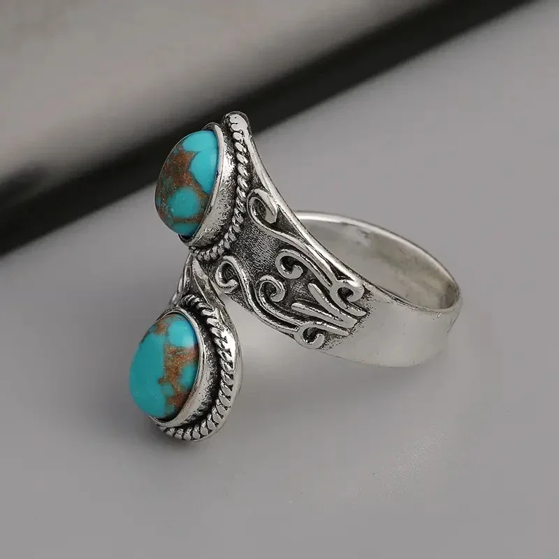 Elegant Vintage Turquoise Cross Band Ring - Image 3