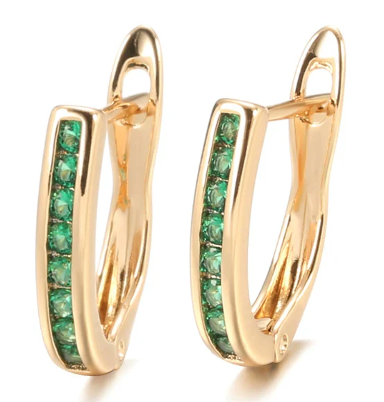 Elegent Earrings with Green Crystals