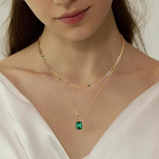 Emarald Clover Pendant Necklace | Gold - Image 5