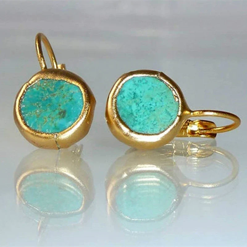 Gold Earrings with Turquoise Stoné