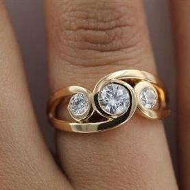 Gold Spiral Ring with Vintage Inlaid Zirconia