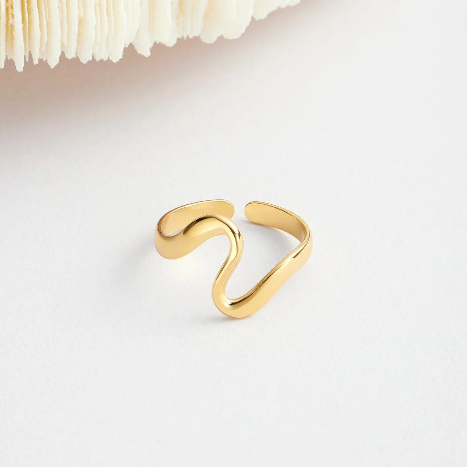 Golden Wave Ring - Image 5