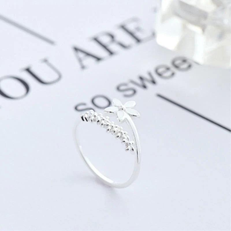 Hand-Painted Enamel Wildflower Ring in Adjustable 925 Silver - Image 4