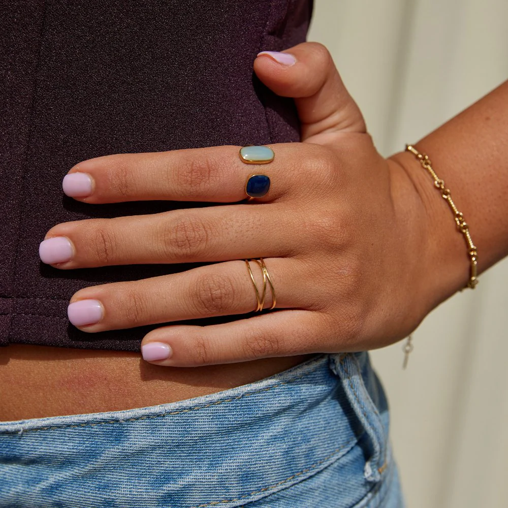 Hug Ring with Aquamarine - Image 3