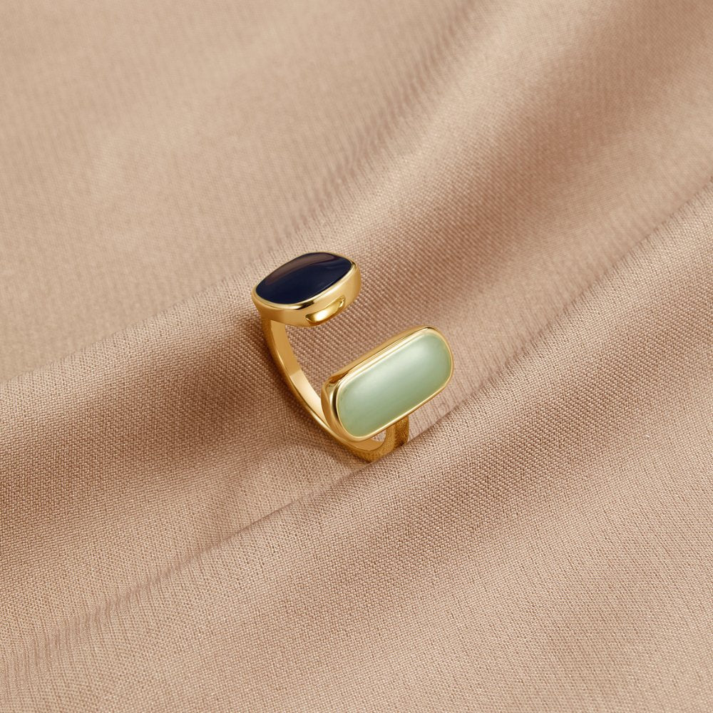 Hug Ring with Aquamarine - Image 5