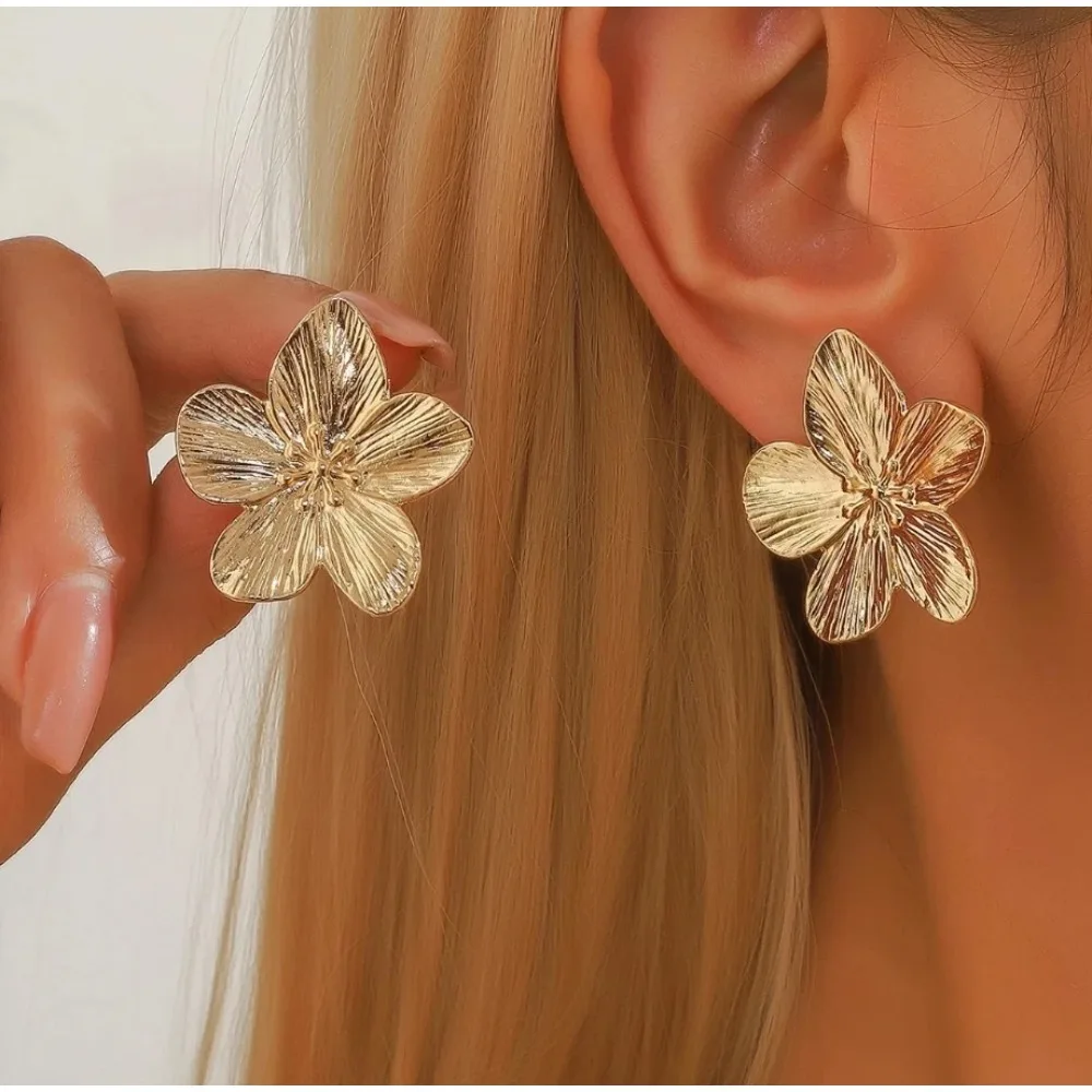 Vintage Flower Stud Earrings