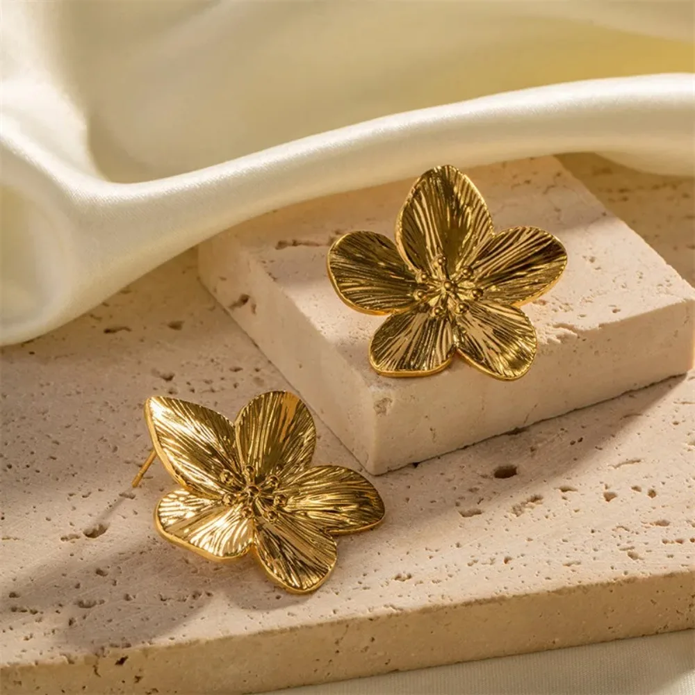 Vintage Flower Stud Earrings - Image 4