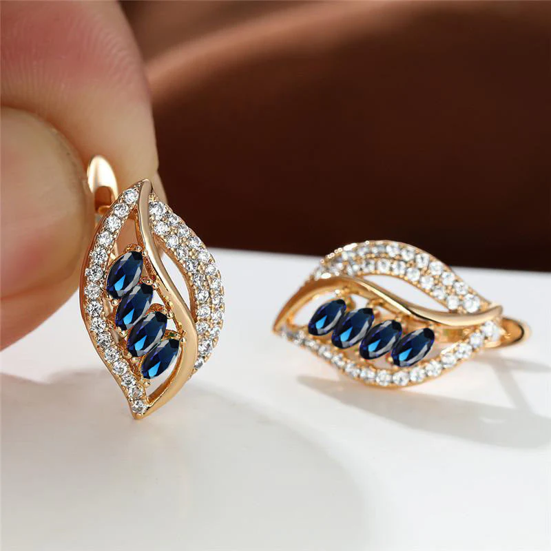 Isola Caelurelle Earrings | Gold - Image 2