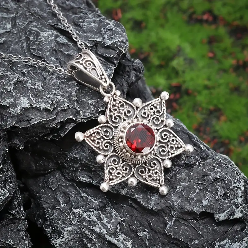 Jessindrah Carmalyth Necklace | White Gold - Image 5