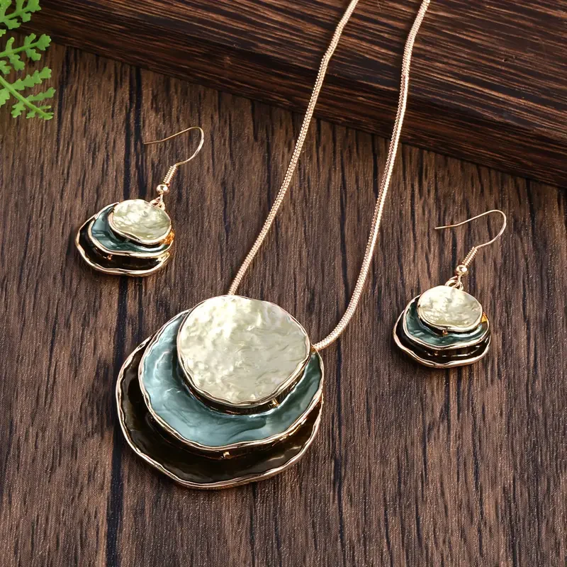 Layered Vintage Stone Set in Blue