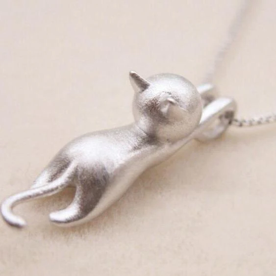 Modified title: 925 Sterling Silver Playfull Kitty Necklace