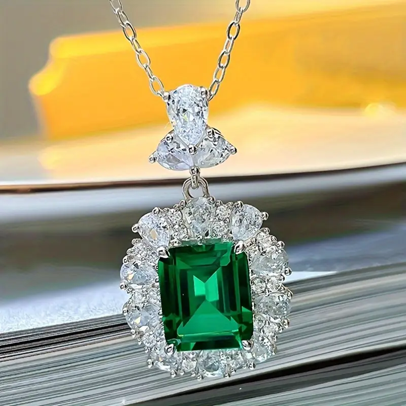 Modified title: Meliora Brenswyn Necklace | White Gold - Image 2