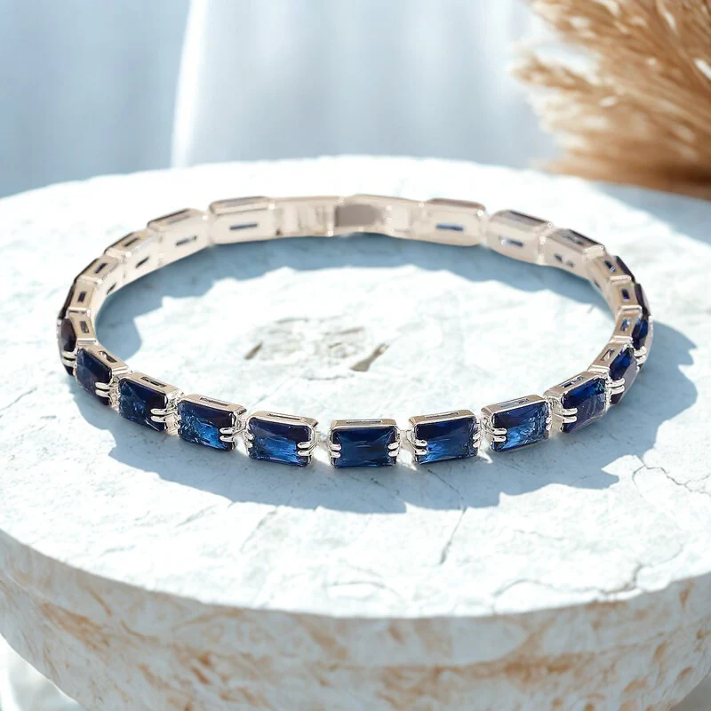 Modified title: Miredda Thalindra Bracelet | White Gold