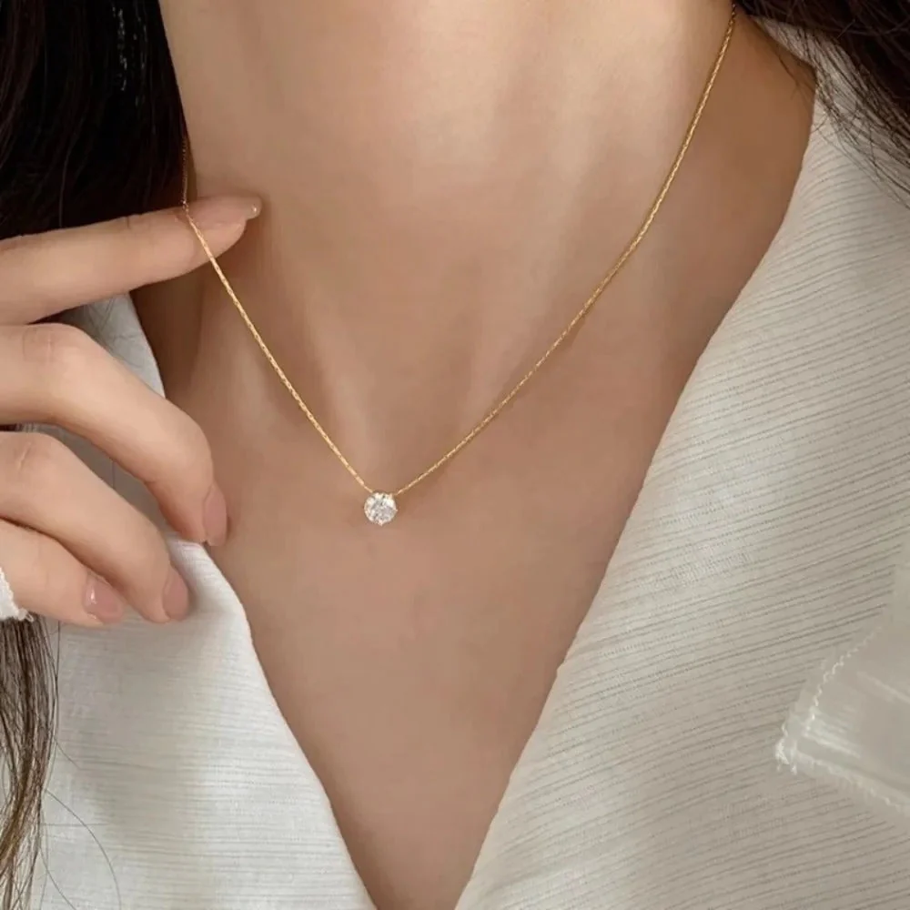 Modified title: Moissanite Necklace Cléa - Image 2
