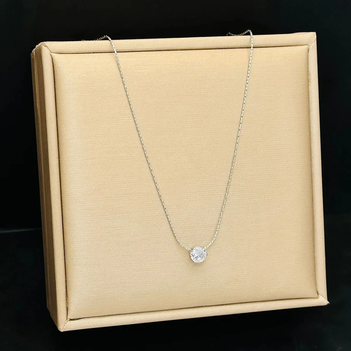 Moissanite Necklace Cléa - Image 4