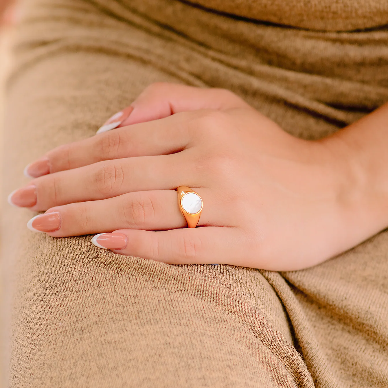 Mothar Pearl Ring - Image 5