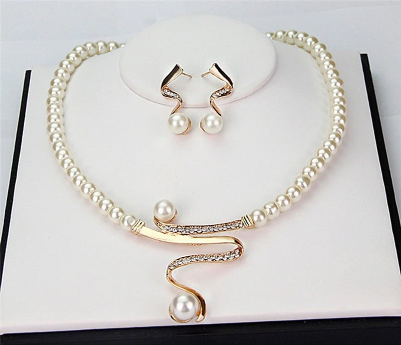 Natrual Pearl Necklace + Earrings Set - Image 4