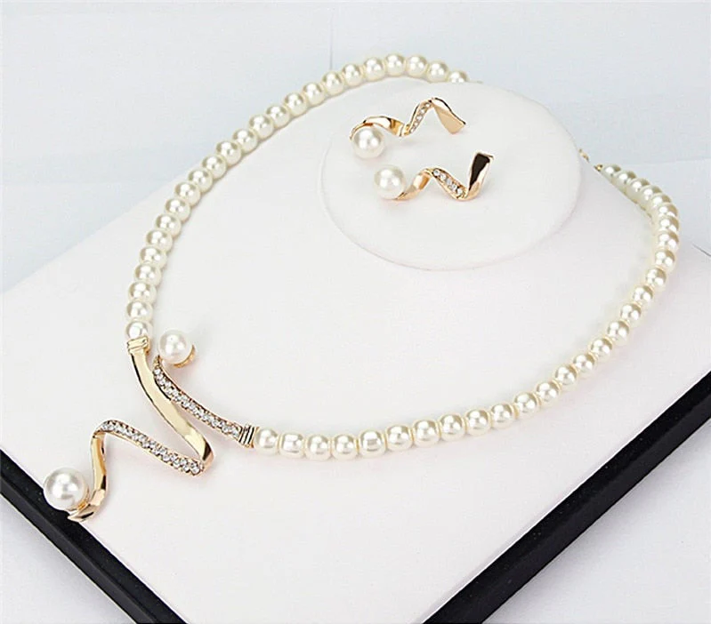 Natrual Pearl Necklace + Earrings Set - Image 5