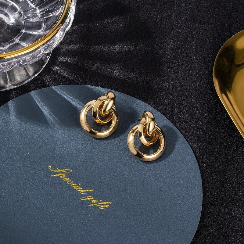 Luxury Gold Earrings - Image 2