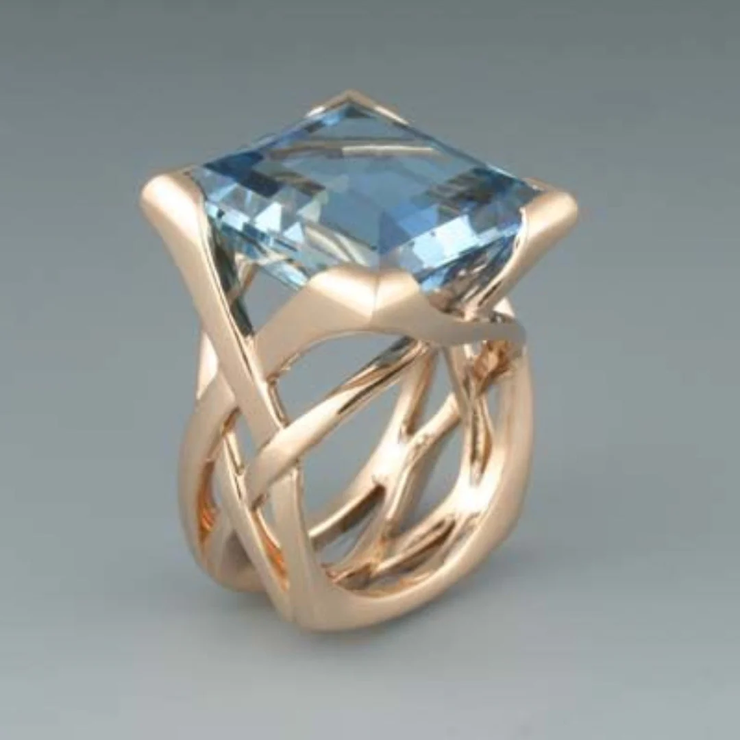 Roes Gold Ring with Vintage Blue Zirconium