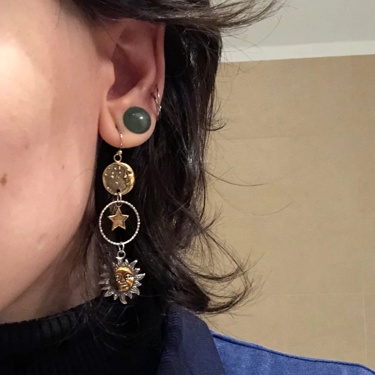 Sunn-Moon Pendant Earrings - Image 2
