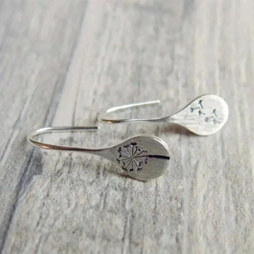 Vintage Silver Flower Earrings - Image 3