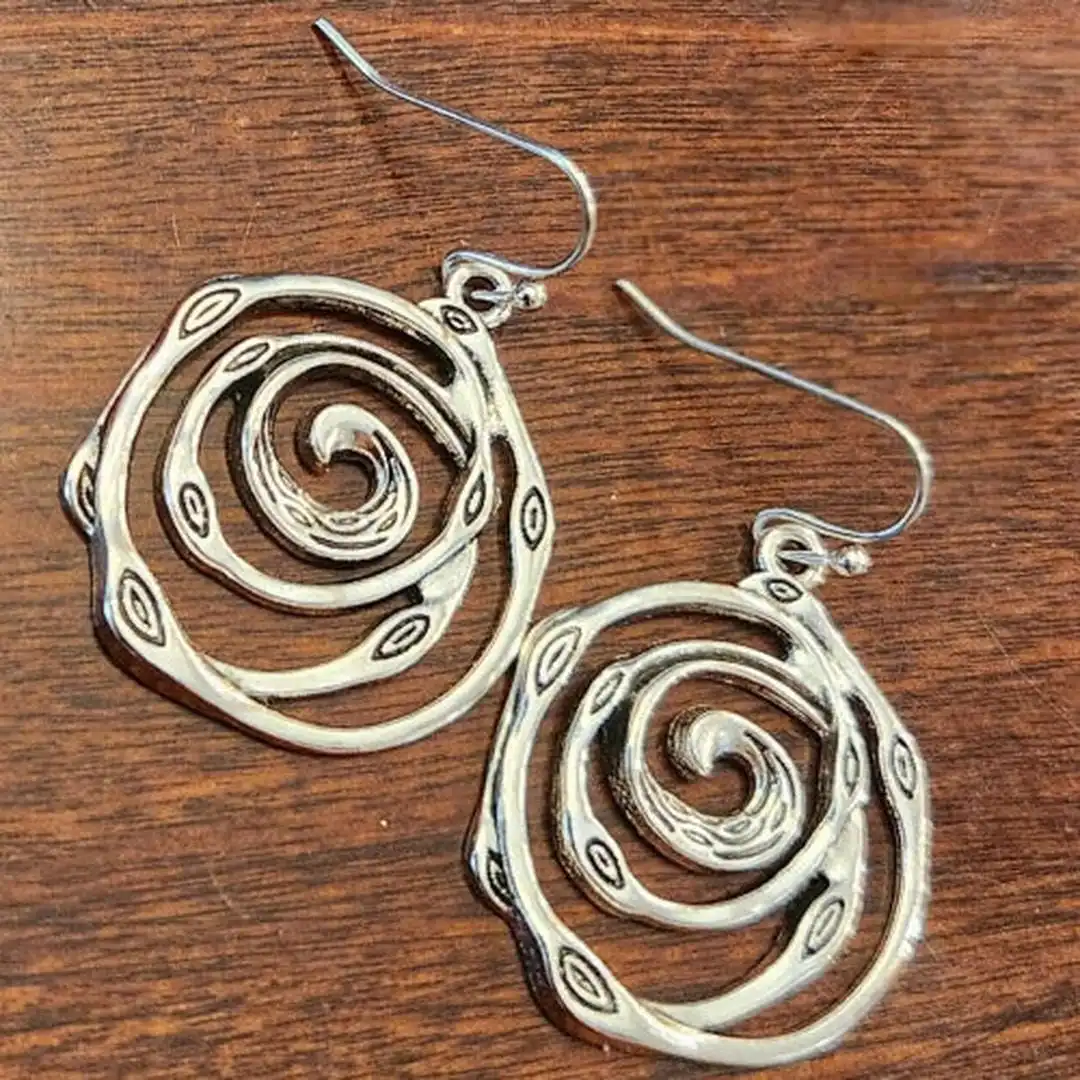 Vintage Silver Maze Earrings - Image 2