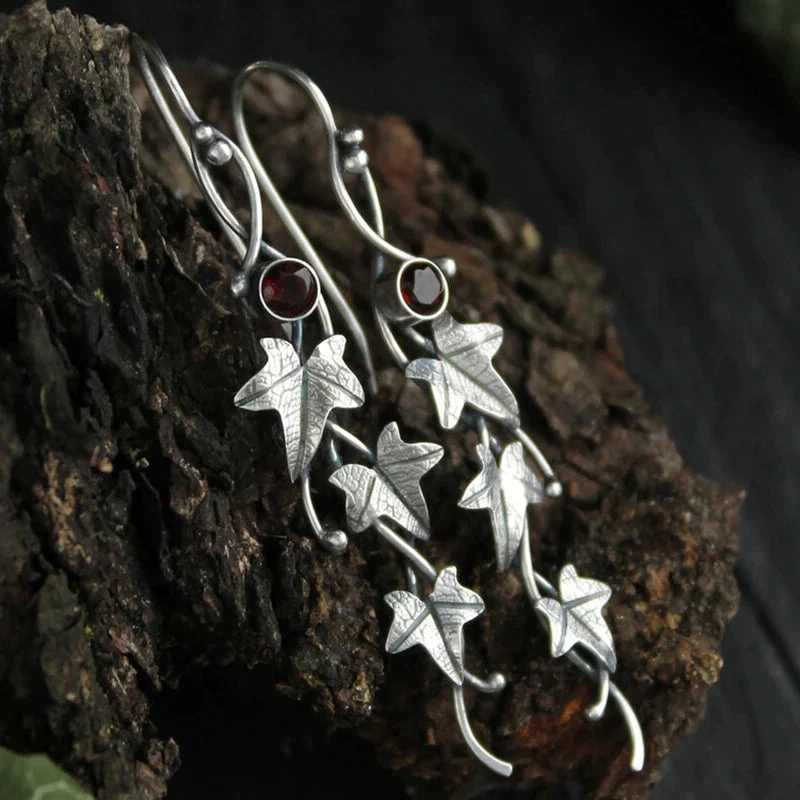 Vintige Leaf Elf Earrings - Image 3