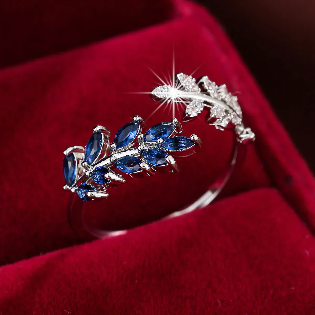 Vivere Lyselle Ring | White Gold - Image 2