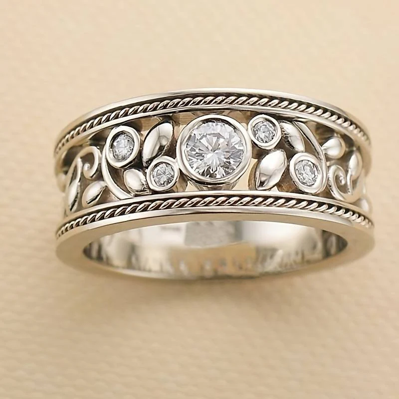 Zirconia & Silver Vintage Ring